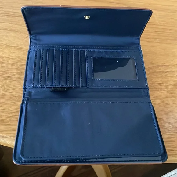 Wallet - Picture 2 of 3